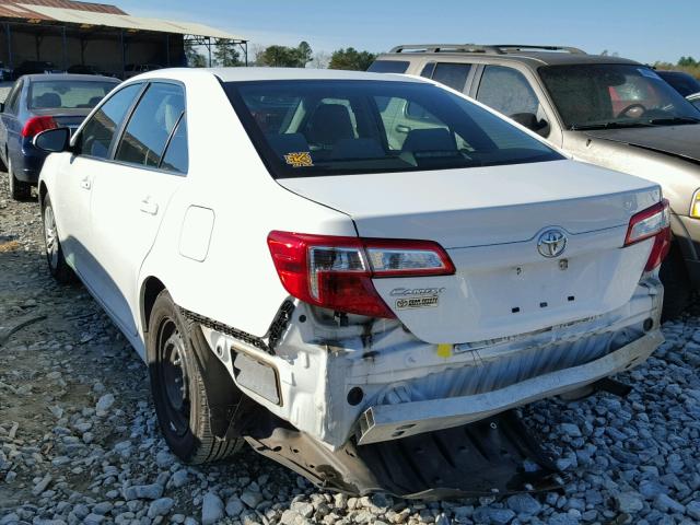 4T4BF1FK6CR260763 - 2012 TOYOTA CAMRY BASE WHITE photo 3