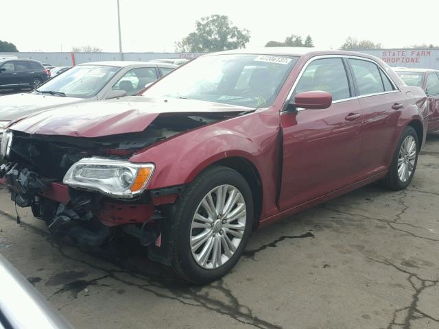 2C3CCARG9DH573690 - 2013 CHRYSLER 300 RED photo 2