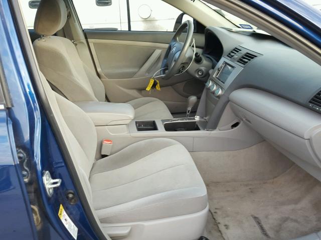 4T1BE46K29U373486 - 2009 TOYOTA CAMRY BASE BLUE photo 5