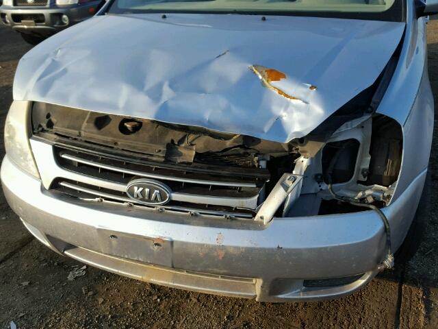 KNDMB233276165987 - 2007 KIA SEDONA EX SILVER photo 9