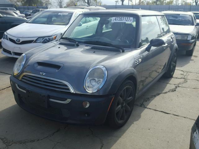 WMWRE33452TD57457 - 2002 MINI COOPER S CHARCOAL photo 2