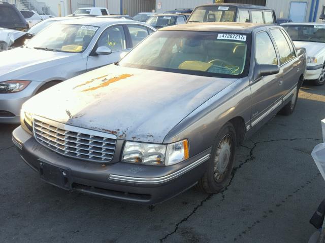 1G6KD54Y6WU747407 - 1998 CADILLAC DEVILLE GRAY photo 2