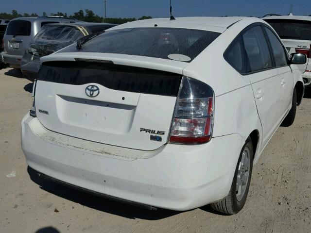 JTDKB22U940027976 - 2004 TOYOTA PRIUS WHITE photo 4