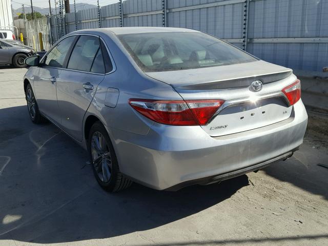 4T1BF1FK4HU813637 - 2017 TOYOTA CAMRY LE SILVER photo 3
