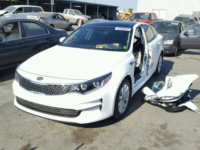 5XXGU4L38GG118354 - 2016 KIA OPTIMA EX WHITE photo 2