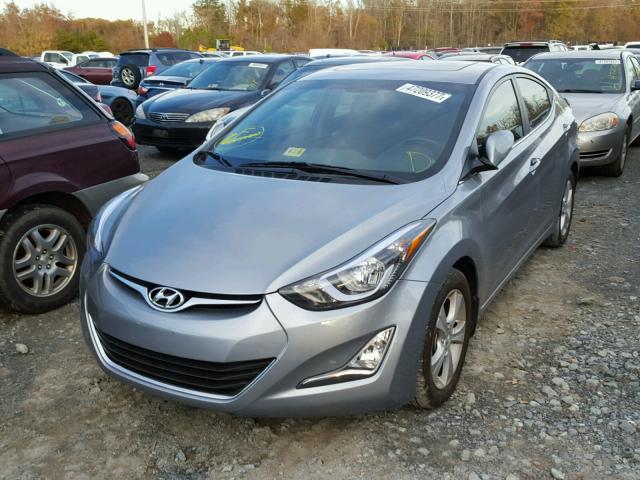 5NPDH4AE5GH797791 - 2016 HYUNDAI ELANTRA SE SILVER photo 2