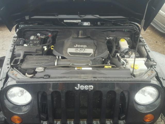 1C4AJWAG9CL208767 - 2012 JEEP WRANGLER S BLACK photo 7