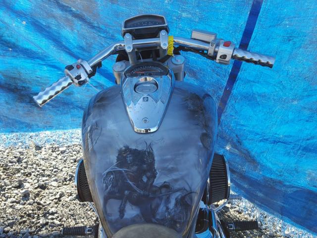 JS1VY53A582100704 - 2008 SUZUKI MOTORCYCLE GRAY photo 5