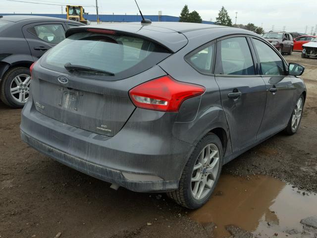 1FADP3K26FL230300 - 2015 FORD FOCUS SE GRAY photo 4