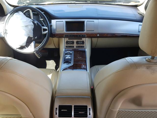 SAJWA0ES6EPU14448 - 2014 JAGUAR XF BEIGE photo 9