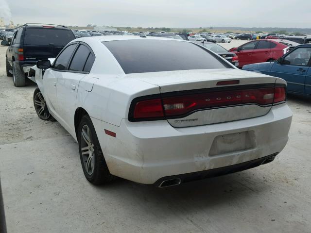 2C3CDXBG4EH321745 - 2014 DODGE CHARGER SE WHITE photo 3