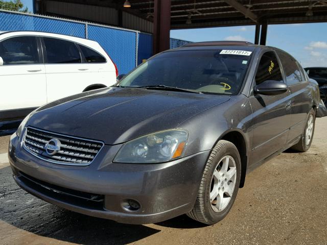 1N4AL11D25N902720 - 2005 NISSAN ALTIMA S GRAY photo 2