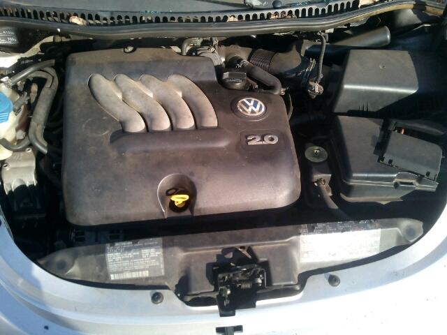 3VWBC21C2YM438870 - 2000 VOLKSWAGEN NEW BEETLE 黑色 照片 7