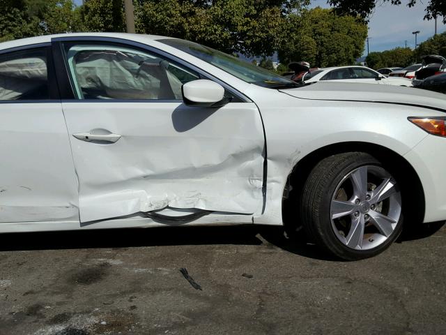 19VDE1F7XFE007110 - 2015 ACURA ILX 20 TEC WHITE photo 9