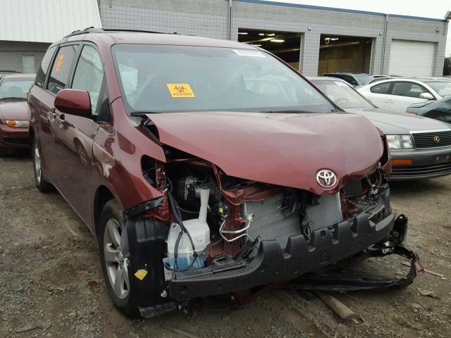 5TDKK3DCXGS733317 - 2016 TOYOTA SIENNA LE RED photo 1