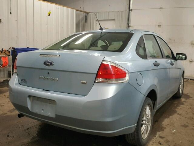 1FAHP35NX9W223649 - 2009 FORD FOCUS SE BLUE photo 4