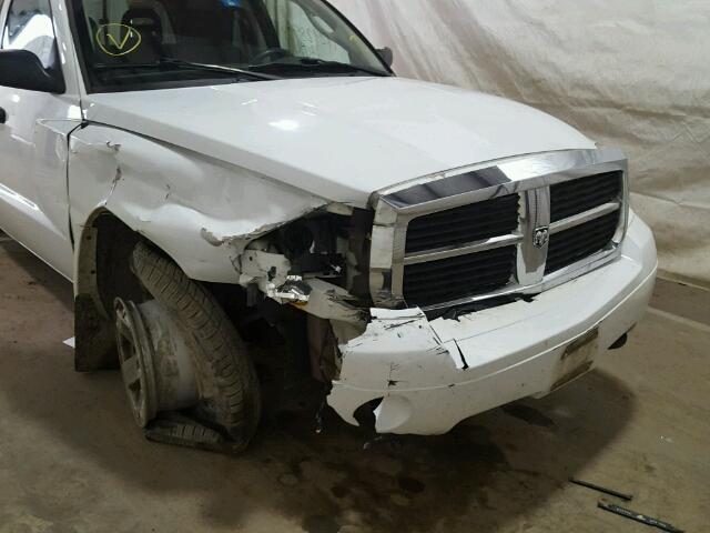 1D7HW48J16S526372 - 2006 DODGE DAKOTA QUA WHITE photo 9