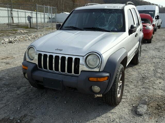 1J4GL48K42W114029 - 2002 JEEP LIBERTY SP SILVER photo 2