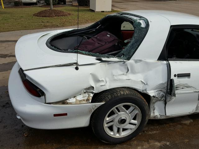2G1FP22K9T2109679 - 1996 CHEVROLET CAMARO BAS 白色 照片 10