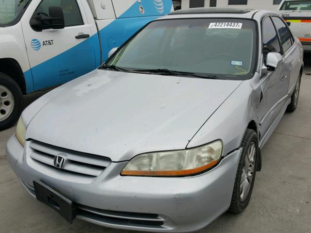 1HGCG16571A006666 - 2001 HONDA ACCORD EX SILVER photo 2