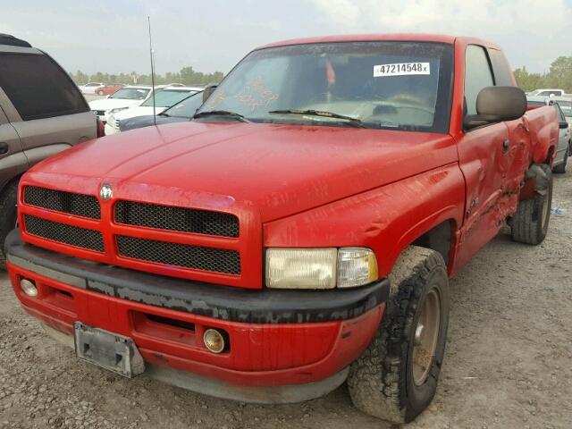 1B7HC13ZXWJ167821 - 1998 DODGE RAM 1500 RED photo 2