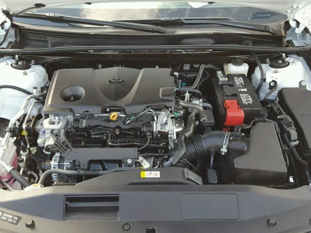 4T1B11HK3JU009573 - 2018 TOYOTA CAMRY L 白色 照片 7