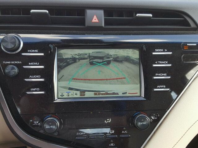 4T1B11HK3JU009573 - 2018 TOYOTA CAMRY L 白色 照片 9