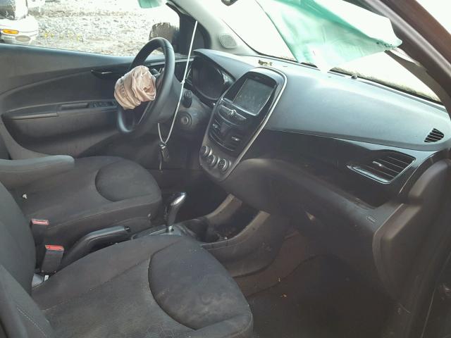 KL8CD6SA1GC598417 - 2016 CHEVROLET SPARK 1LT Черный фото 5