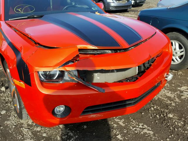 2G1FC1E31D9218043 - 2013 CHEVROLET CAMARO LT ORANGE photo 9