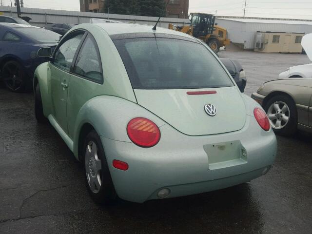 3VWDD21C9YM477607 - 2000 VOLKSWAGEN NEW BEETLE GREEN photo 3