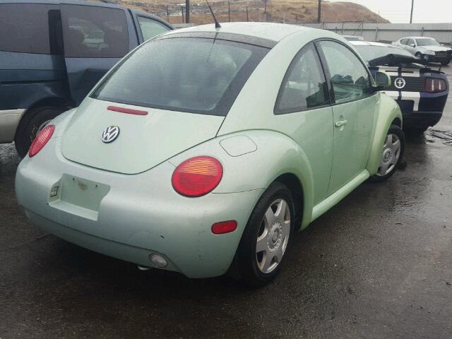 3VWDD21C9YM477607 - 2000 VOLKSWAGEN NEW BEETLE GREEN photo 4