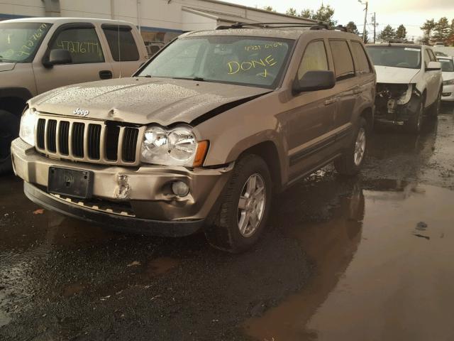 1J4GR48K76C163067 - 2006 JEEP GRAND CHER TAN photo 2