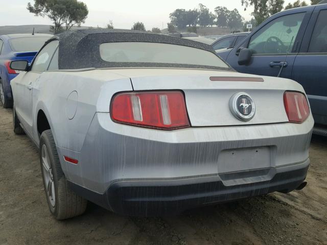 1ZVBP8EN9A5122378 - 2010 FORD MUSTANG SILVER photo 3