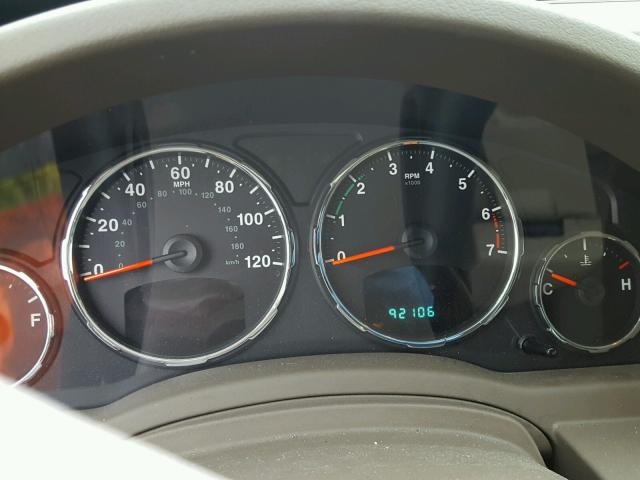 1C4PJMAK7CW114565 - 2012 JEEP LIBERTY SP WHITE photo 8