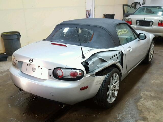 JM1NC25F060114711 - 2006 MAZDA MX-5 MIATA SILVER photo 4