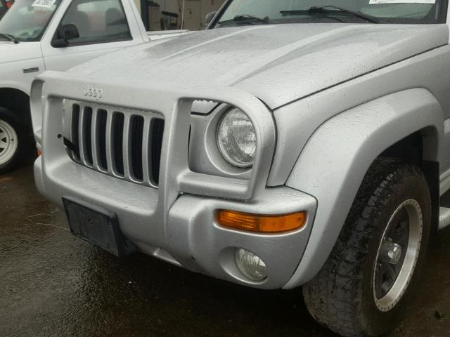 1J4GL58K32W264865 - 2002 JEEP LIBERTY LI WHITE photo 9