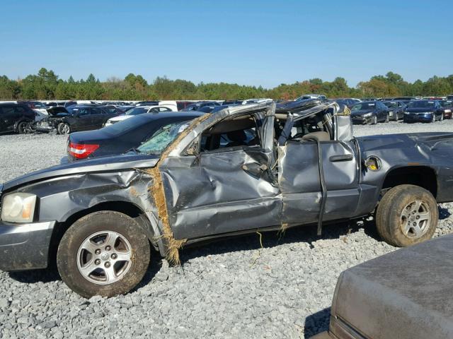 1D7HE48P27S164657 - 2007 DODGE DAKOTA QUA GRAY photo 9