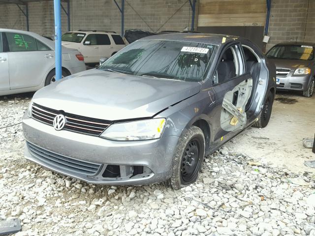 3VW1K7AJ9EM401725 - 2014 VOLKSWAGEN JETTA BASE GRAY photo 2