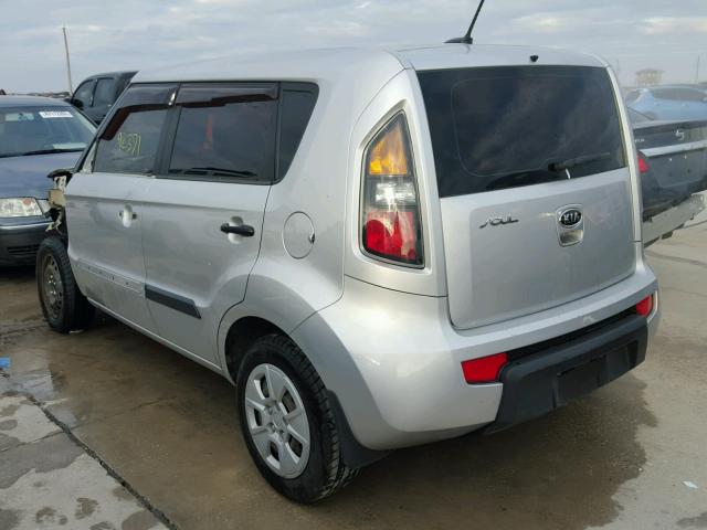 KNDJT2A19B7299836 - 2011 KIA SOUL SILVER photo 3