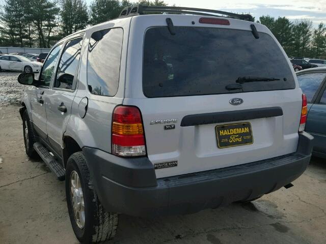 1FMYU03163KC15155 - 2003 FORD ESCAPE XLT SILVER photo 3