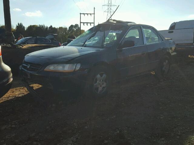 1HGCG1654YA090729 - 2000 HONDA ACCORD EX BLACK photo 2