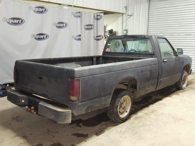 1GDCS14B7D2517441 - 1983 GMC S TRUCK S1 BLACK photo 4