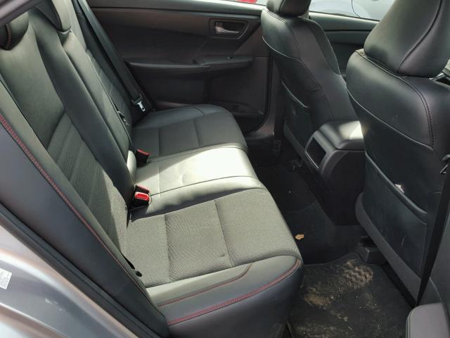 4T1BF1FK6HU426989 - 2017 TOYOTA CAMRY LE 银色 照片 6