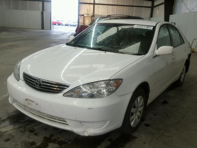 4T1BE32K96U744056 - 2006 TOYOTA CAMRY LE WHITE photo 2