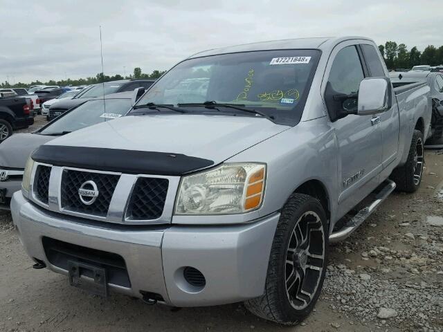 1N6AA06A45N525393 - 2005 NISSAN TITAN XE GRAY photo 2