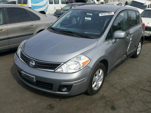 3N1BC1CP3CK287641 - 2012 NISSAN VERSA S SILVER photo 2