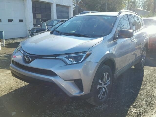 2T3ZFREVXHW367218 - 2017 TOYOTA RAV4 LE SILVER photo 2