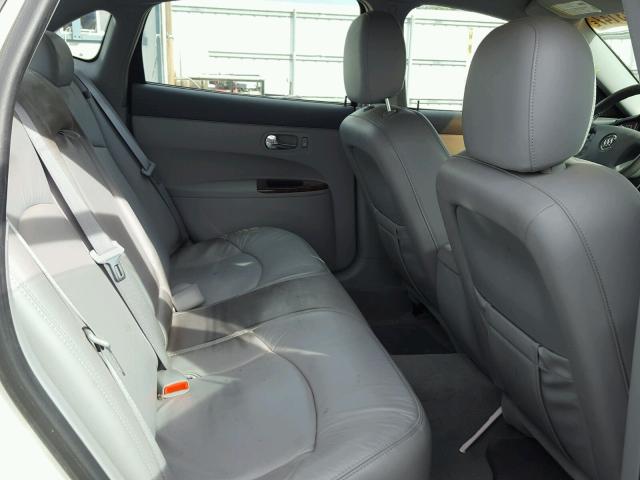 2G4WD552671187602 - 2007 BUICK LACROSSE C WHITE photo 6