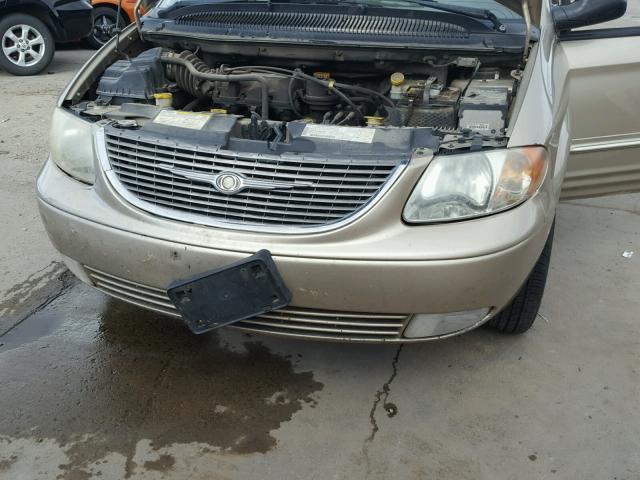 2C8GP64L72R669505 - 2002 CHRYSLER TOWN & COU GOLD photo 7