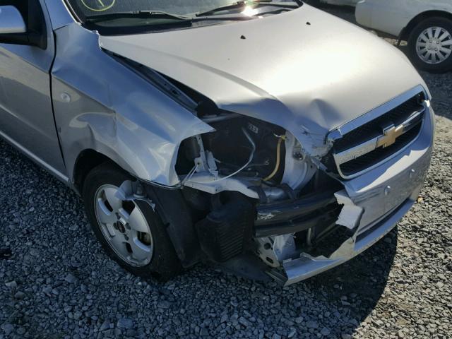 KL1TD56637B109617 - 2007 CHEVROLET AVEO BASE SILVER photo 9